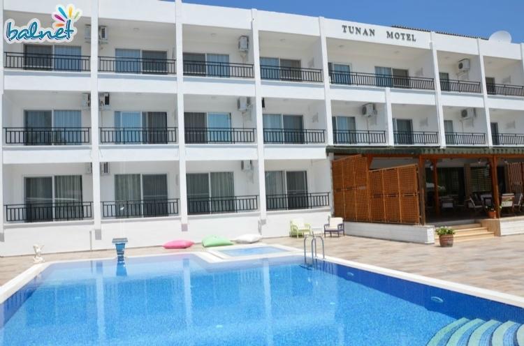 Tunan Motel Ayvalik Exterior photo